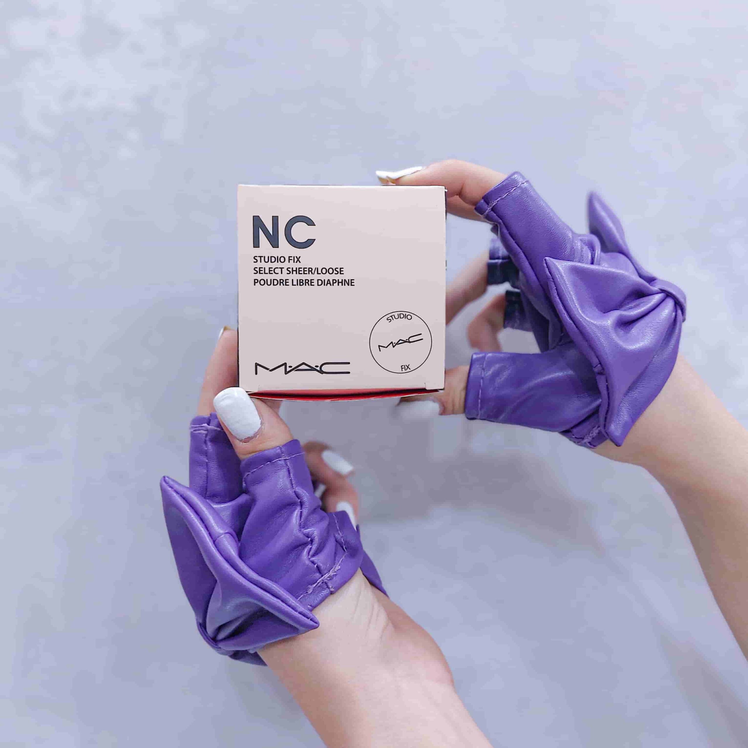 Fixative powder1-min